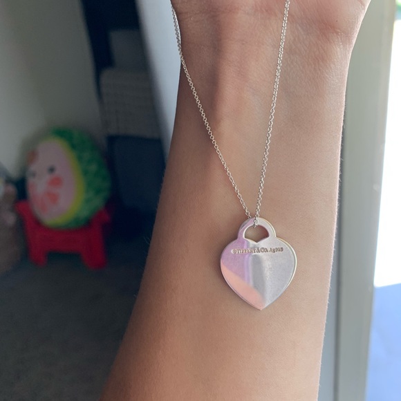 Silver / red Tiffany & Co. necklace - Picture 4 of 4